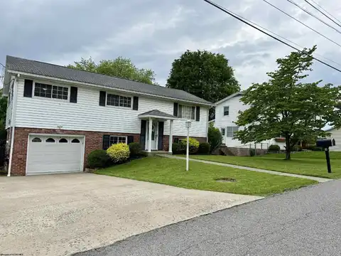 3 Arrowood Road, Bridgeport, WV 26330