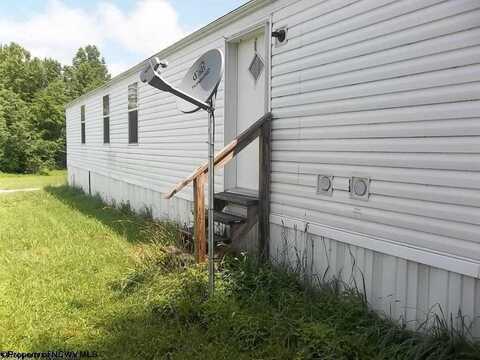 100 Nelson Howard Lane, French Creek, WV 26218