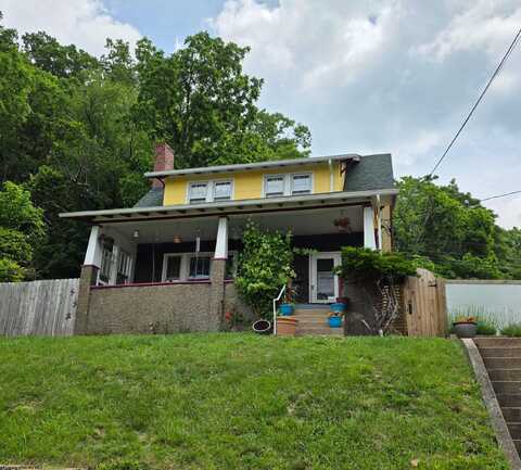 147 E 6th Street, Weston, WV 26452