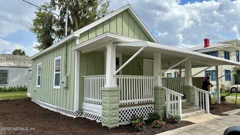 209 N 7TH Street, Palatka, FL 32177