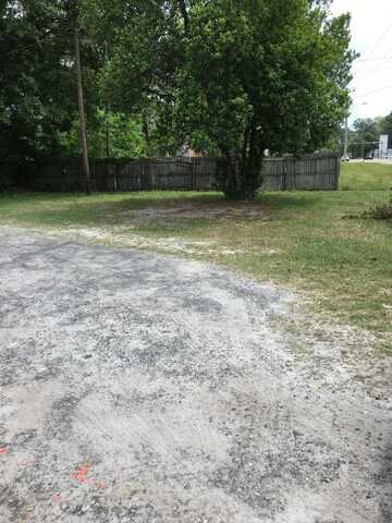 851 MACCLENNY Avenue W, Macclenny, FL 32063