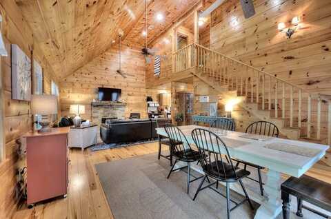 707 Novena Court, Ellijay, GA 30540