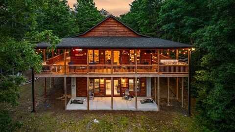 490 Walnut Hills Drive, Mineral Bluff, GA 30559