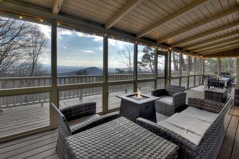 368 Walnut Ridge, Ellijay, GA 30536