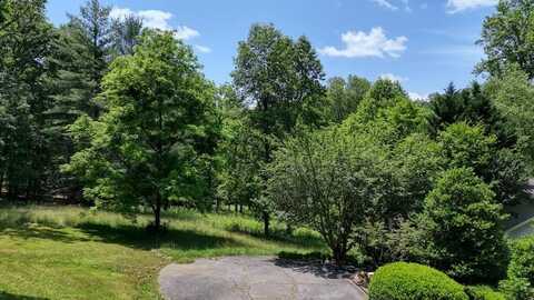 Chickasaw Lane, Blairsville, GA 30512