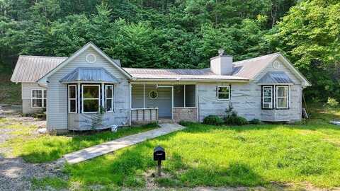 2152 Bugscuffle Spur, Hiawassee, GA 30546