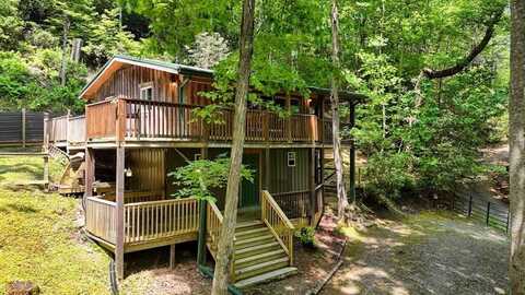 1046 Flat Gap Road, Hiawassee, GA 30546