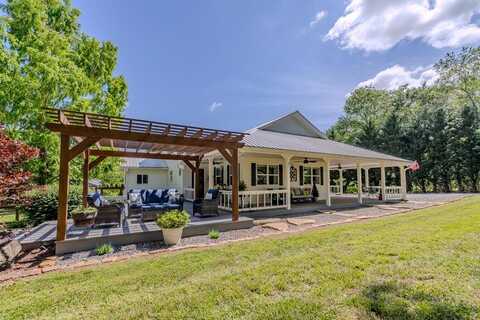 107 Horse Shoe Drive, Hayesville, NC 28904
