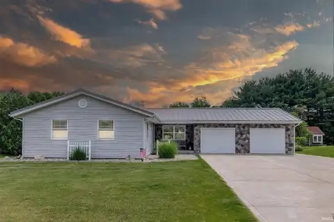 906 N Townline Rd, Lagrange, IN 46761