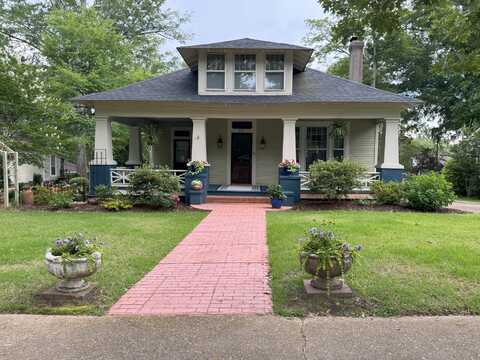 425 Robins Street, Tupelo, MS 38804