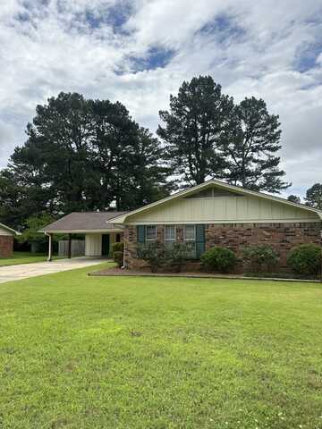 2605 Hampton Ave., Tupelo, MS 38801