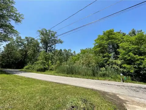 42190 Helen Street, Elyria, OH 44035