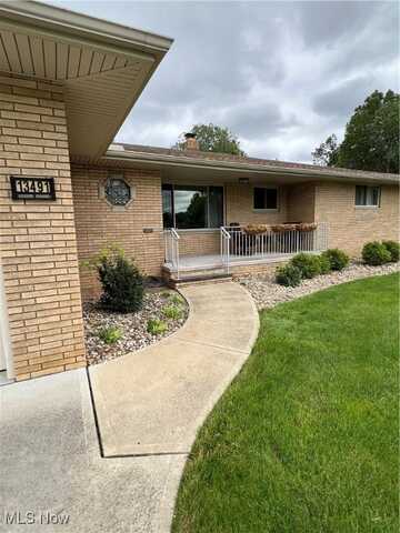 13491 Pineview Court, Middleburg Heights, OH 44130