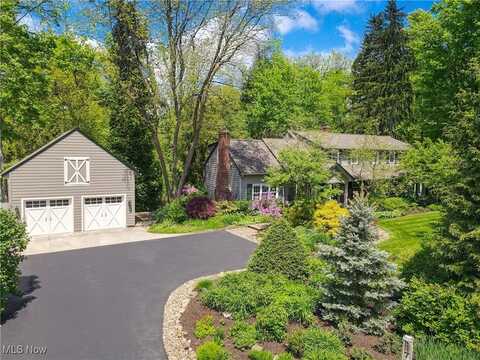 7700 Clarion Drive, Chagrin Falls, OH 44022