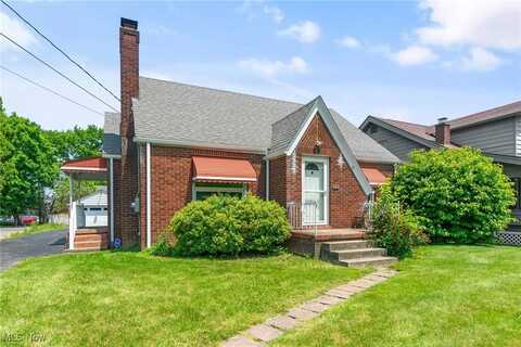 18 Maple Drive, Boardman, OH 44512