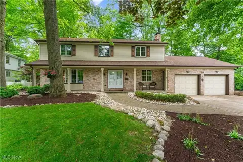 565 Hickory Hollow Drive, Canfield, OH 44406