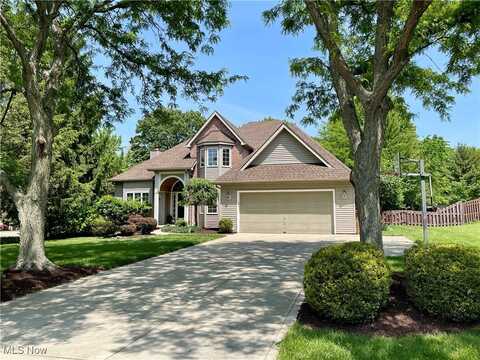 9923 Royal Valley Drive, North Royalton, OH 44133