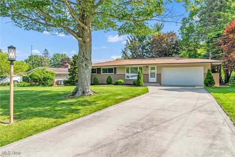 7689 Alan Parkway, Middleburg Heights, OH 44130