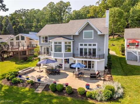 30 E Mohawk Drive, Malvern, OH 44644