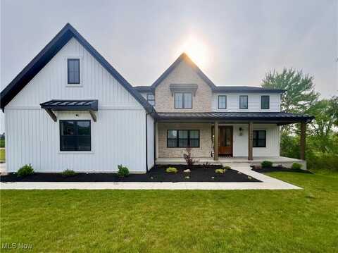17440 Sawgrass Circle, North Royalton, OH 44133