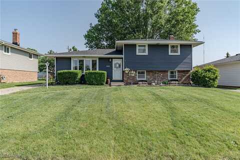 2880 Hetzel Drive, Parma, OH 44134