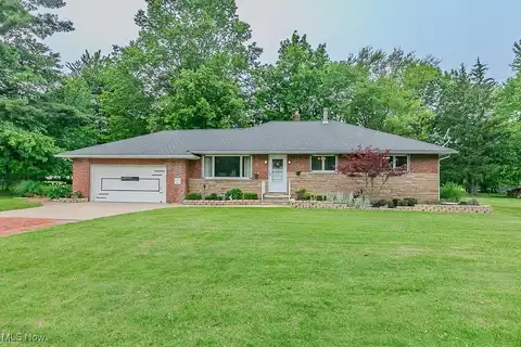 2966 Lynn Drive, Willoughby Hills, OH 44094