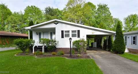 27 Cardinal Drive, Hiram, OH 44234