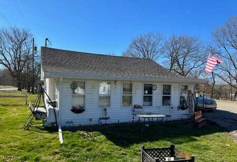 3885 Roseville Road, Zanesville, OH 43701