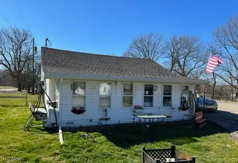 3885 Roseville Road unit: House, Zanesville, OH 43701