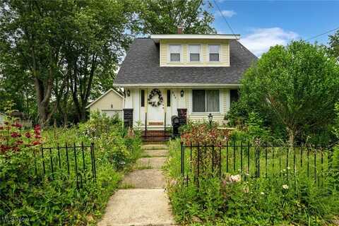 664 Page Street, Ravenna, OH 44266