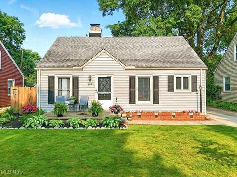 398 Foursome Avenue, Akron, OH 44313