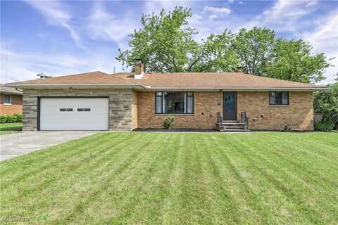 321 Justo Lane, Seven Hills, OH 44131