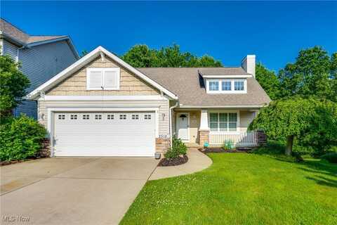 2518 Cedar Creek Lane, Akron, OH 44312