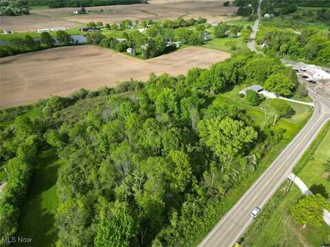 Easton Street NE, Alliance, OH 44601