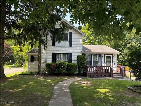 8223 High Street, Garrettsville, OH 44231