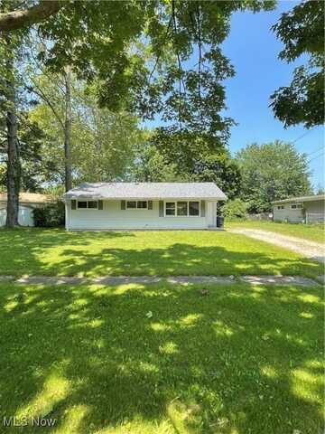 1781 Delia Avenue, Akron, OH 44320
