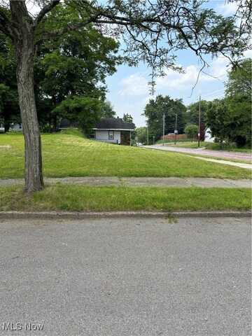 792 Aberdeen Street, Akron, OH 44310