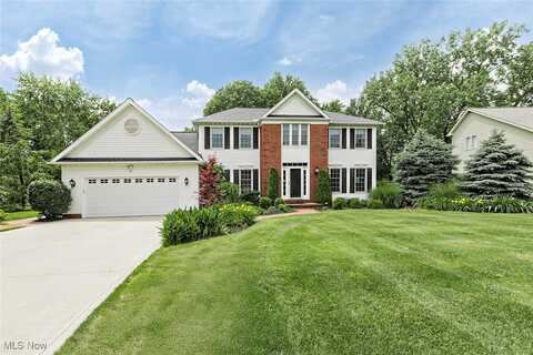 658 Charles Place, Highland Heights, OH 44143