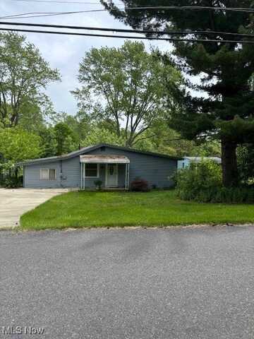 645 Ewart Road, Akron, OH 44312
