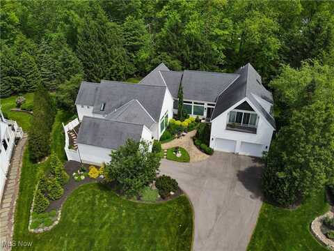 255 Bonnie Lane, Aurora, OH 44202