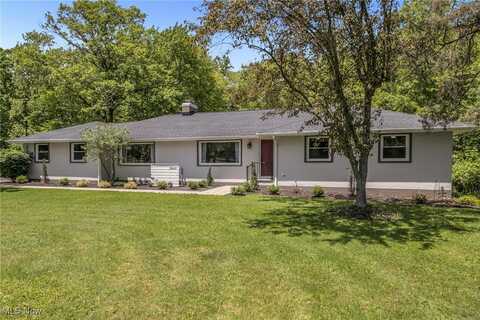 28649 Jackson Road, Chagrin Falls, OH 44022