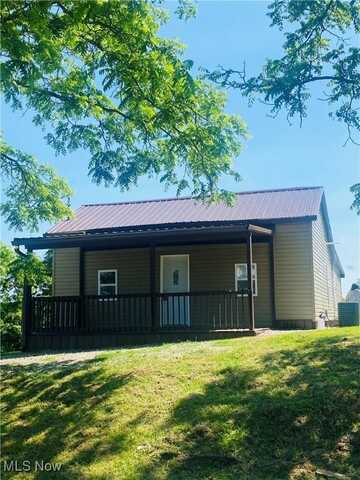 35 Hill Avenue, Parkersburg, WV 26101