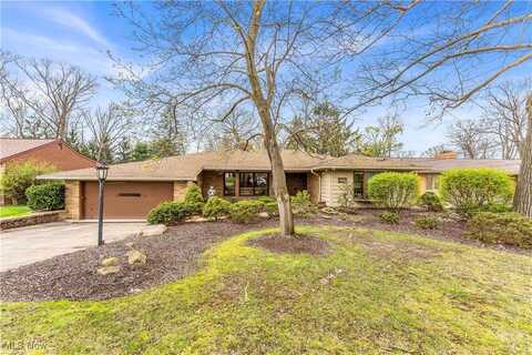 6125 Hillside Road, Independence, OH 44131