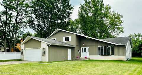 17035 Hawks Lookout Lane, Strongsville, OH 44136