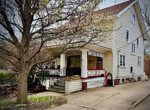 1385 Granger Avenue, Lakewood, OH 44107