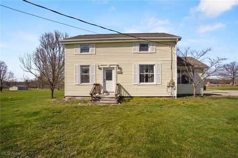 14372 W Akron Canfield Road, Berlin Center, OH 44401