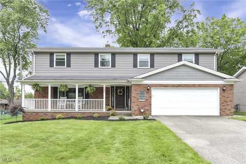 1050 Meadview Drive, Seven Hills, OH 44131