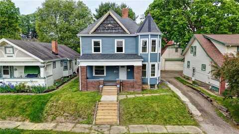 821 9th Street SW, Massillon, OH 44647