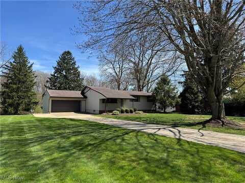 11025 Henning Drive, Chardon, OH 44024