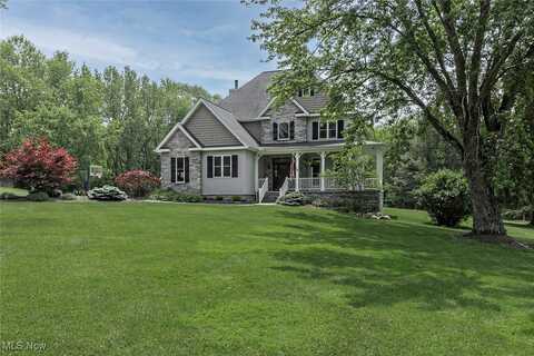 8551 Perry Drive, Novelty, OH 44072